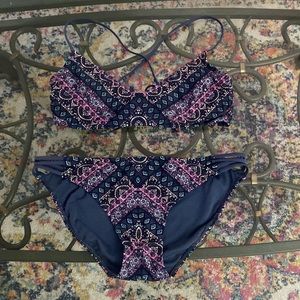 5/$25 SALE! Xhilaration Bikini L